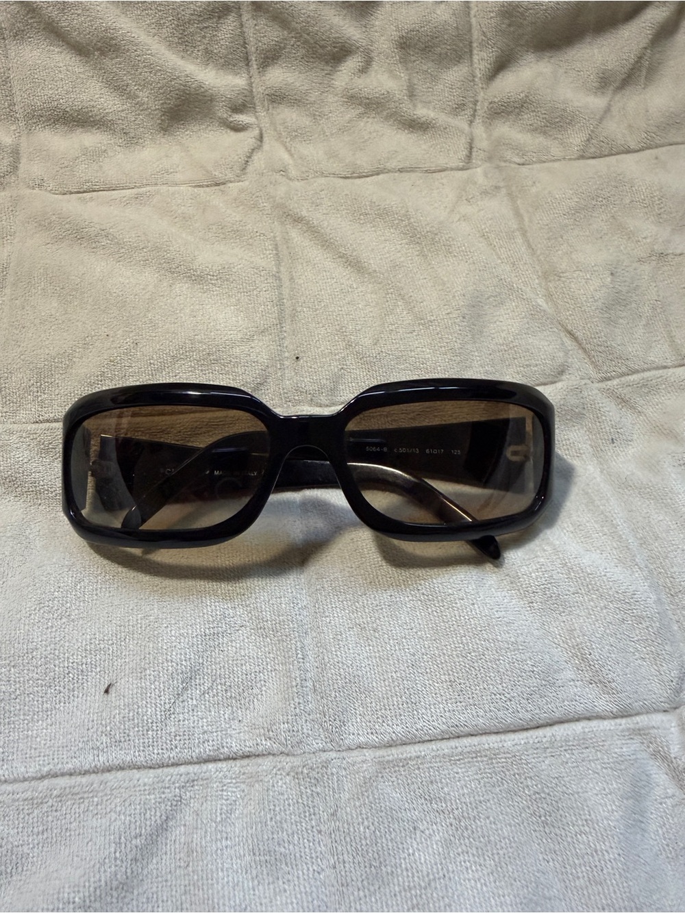 Black Chanel sunglasses with rhinestone logo - Classic Rectangle